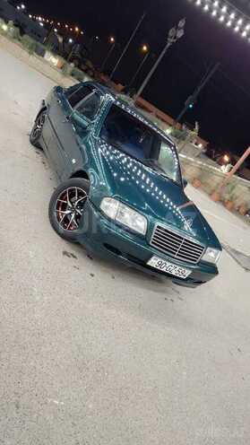Mercedes C 240 1997, 250,000 km - 2.6 л - Füzuli