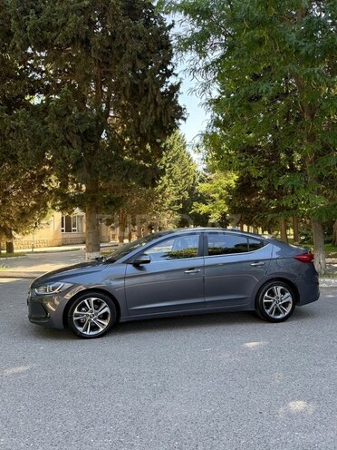 Hyundai Avante 2016, 257,000 km - 1.6 l - Bakı