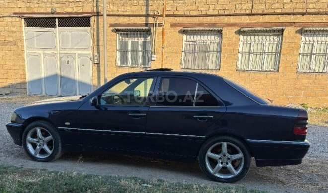 Mercedes C 250 d 1996, 575,698 km - 2.5 l - Gəncə