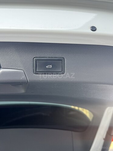 Volkswagen ID.6 Crozz-9