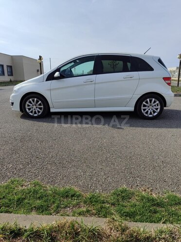 Nissan Tiida 2011, 109,000 km - 1.5 l - Naftalan