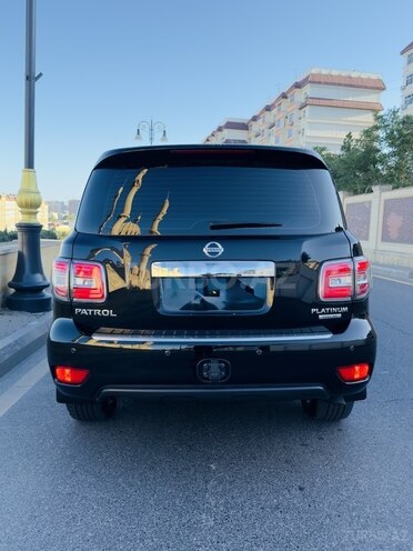 Nissan Patrol 2017, 124,000 km - 5.6 л - Bakı
