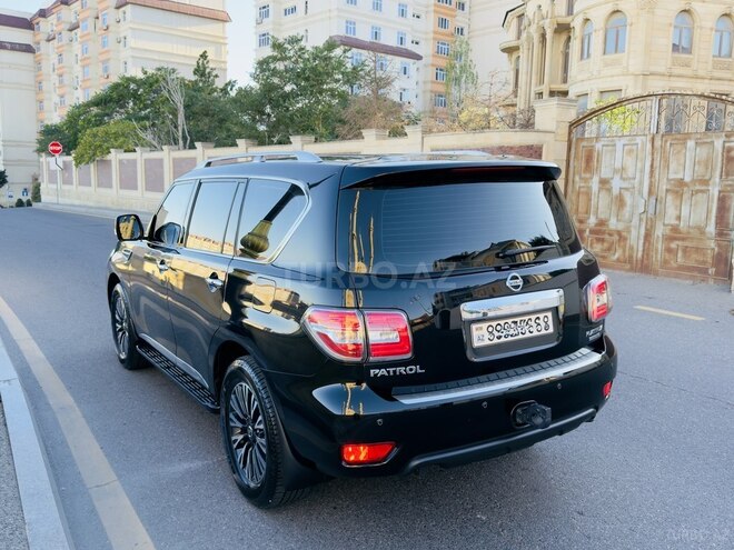Nissan Patrol 2017, 124,000 km - 5.6 л - Bakı