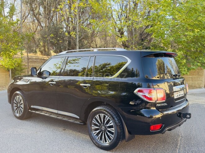 Nissan Patrol 2017, 124,000 km - 5.6 л - Bakı