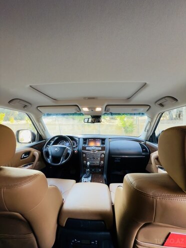 Nissan Patrol 2017, 124,000 km - 5.6 л - Bakı
