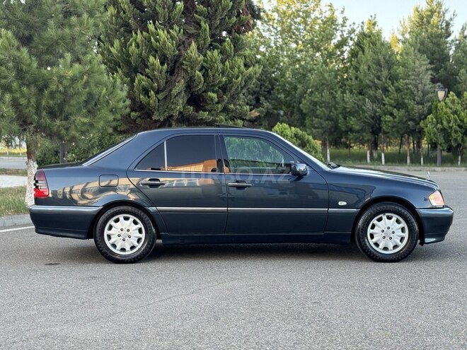 Mercedes C 230 2000, 362,000 km - 2.3 л - Saatlı