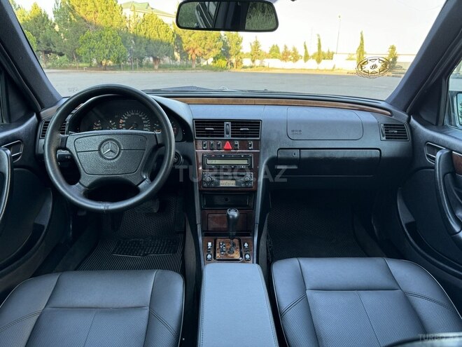 Mercedes C 230 2000, 362,000 km - 2.3 л - Saatlı