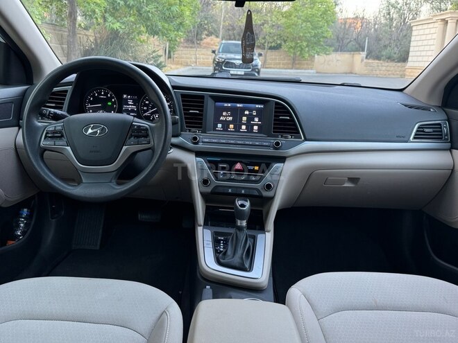 Hyundai Elantra 2018, 65,737 km - 2.0 l - Bakı