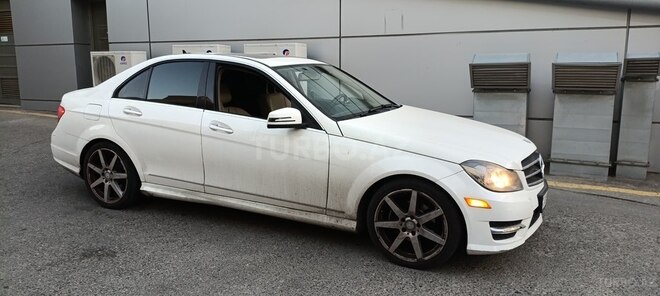 Mercedes C 250 2013, 184,000 km - 1.8 л - Bakı