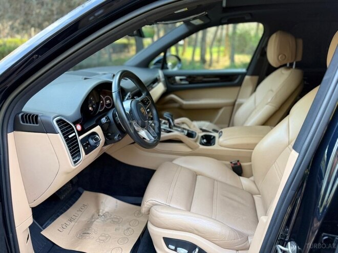 Porsche Cayenne-7