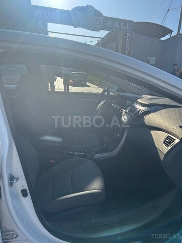 Hyundai Elantra 2015, 257,915 km - 1.8 л - Bakı