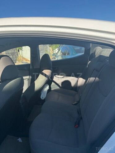 Hyundai Elantra 2015, 257,915 km - 1.8 л - Bakı