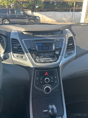 Hyundai Elantra 2015, 257,915 km - 1.8 л - Bakı