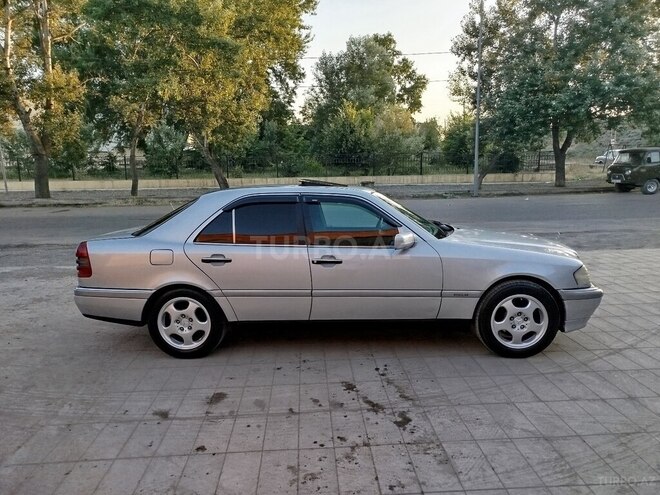 Mercedes C 180 1995, 295,365 km - 1.8 l - Bakı