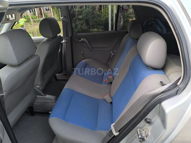 Volkswagen Polo 2001, 202,750 km - 1.4 l - Şəki