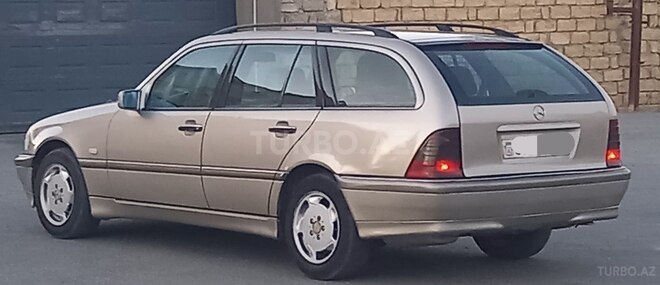 Mercedes C 220 d 1999, 453,242 km - 2.2 l - Bakı
