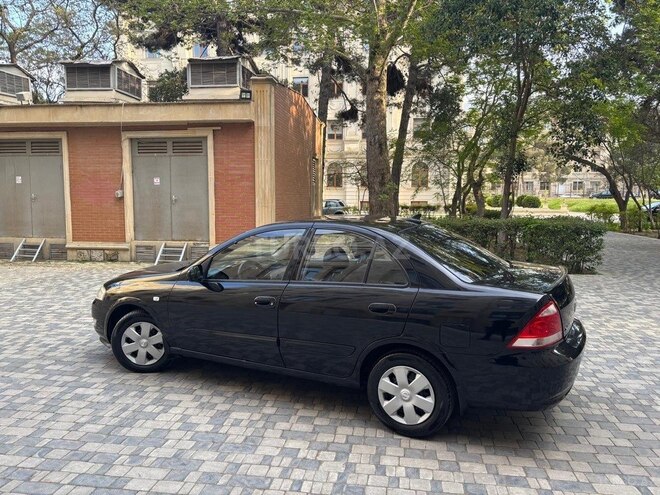 Nissan Sunny 2011, 237,000 km - 1.6 л - Bakı