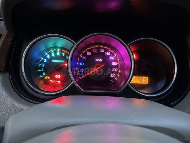 Nissan Tiida 2008, 236,942 km - 1.8 l - Füzuli