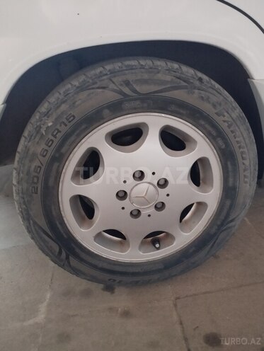 Mercedes 190 1992, 268,000 km - 2.0 л - Bakı