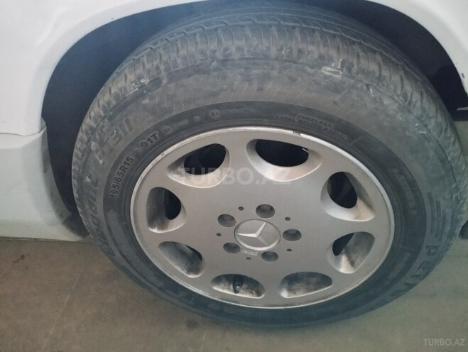 Mercedes 190 1992, 268,000 km - 2.0 л - Bakı