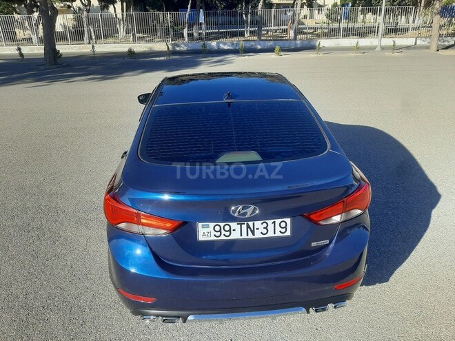 Hyundai Elantra-2