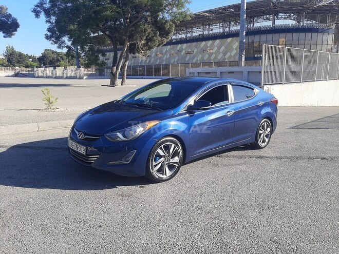 Hyundai Elantra-12