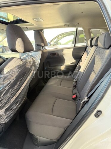 Toyota Corolla Cross-10
