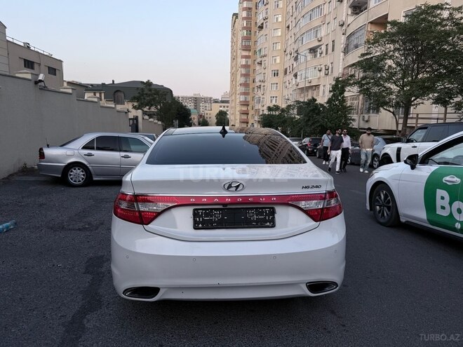 Hyundai Grandeur 2011, 218,632 km - 2.4 л - Bakı