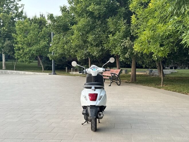 Vespa  2020, 8,000 km - 0.1 l - Bakı