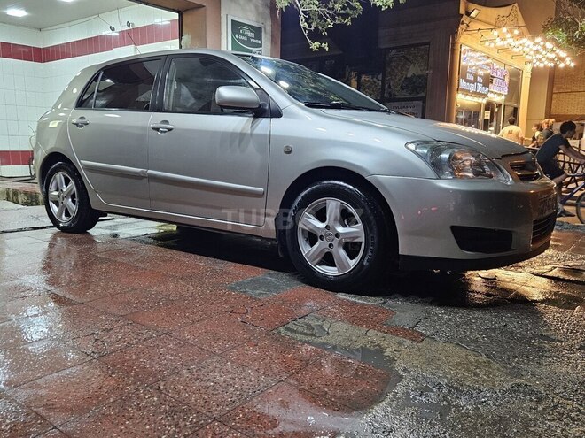 Toyota Corolla 2005, 299,000 km - 1.4 l - Bakı