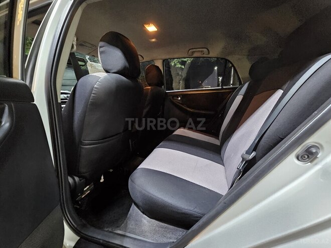 Toyota Corolla 2005, 299,000 km - 1.4 l - Bakı