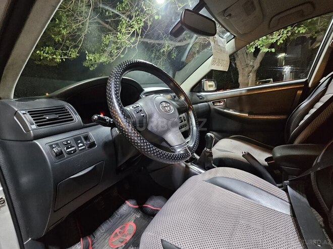 Toyota Corolla 2005, 299,000 km - 1.4 l - Bakı