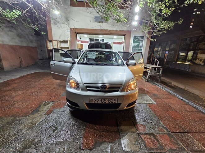 Toyota Corolla 2005, 299,000 km - 1.4 l - Bakı