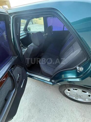 Mercedes E 220 1994, 299,090 km - 2.2 l - Bakı