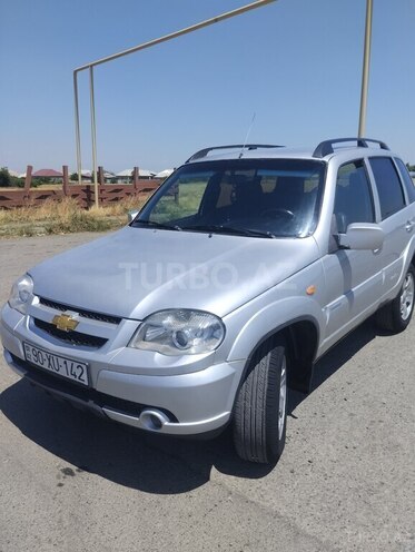 Chevrolet Niva 2010, 2,600,000 km - 1.7 л - Şəmkir