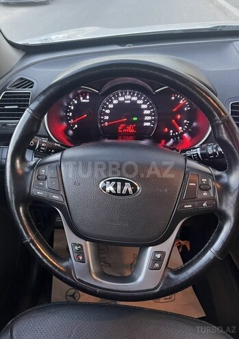 Kia Sorento-13