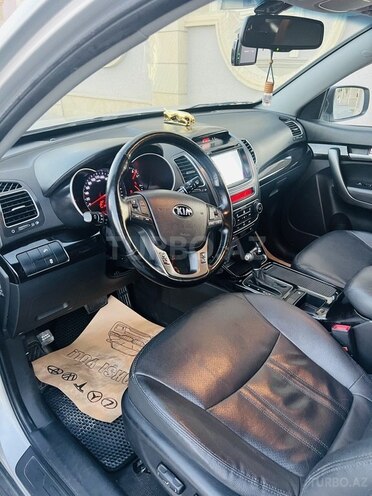Kia Sorento-15