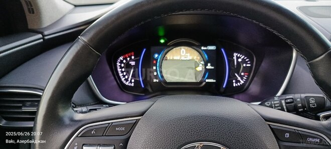 Hyundai Santa Fe-15