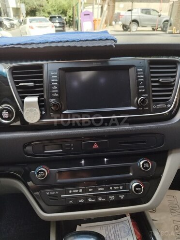 Kia Carnival 2018, 385,000 km - 2.2 l - Bakı