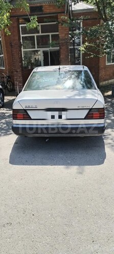 Mercedes E 250 1993, 553,851 km - 2.5 l - İmişli