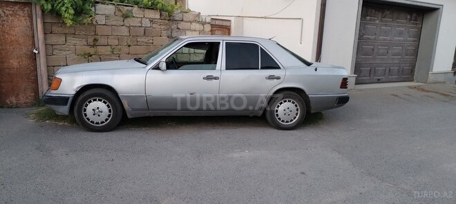 Mercedes E 250 1993, 553,851 km - 2.5 l - İmişli