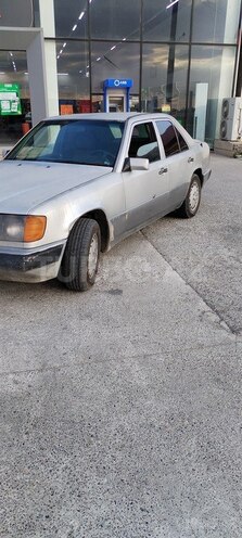 Mercedes E 250 1993, 553,851 km - 2.5 l - İmişli
