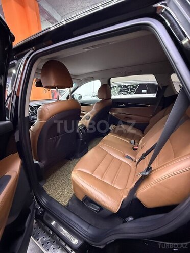 Kia Sorento-10