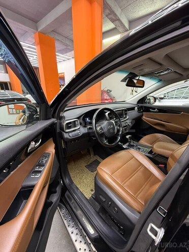 Kia Sorento-9