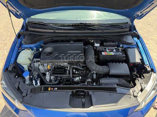 Hyundai Elantra 2018, 70,400 km - 1.4 л - Şəmkir