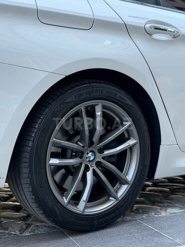 BMW 530-13