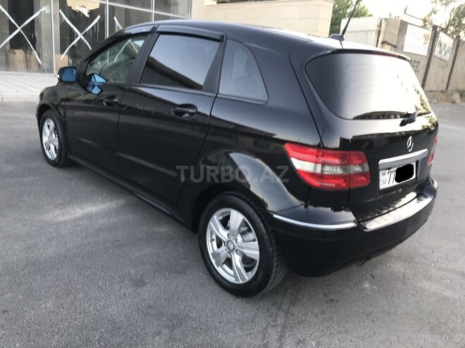 Mercedes B 180 2010, 167,000 km - 1.7 l - Sumqayıt