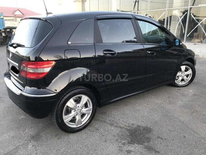 Mercedes B 180 2010, 167,000 km - 1.7 l - Sumqayıt