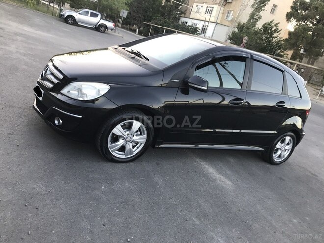 Mercedes B 180 2010, 167,000 km - 1.7 l - Sumqayıt