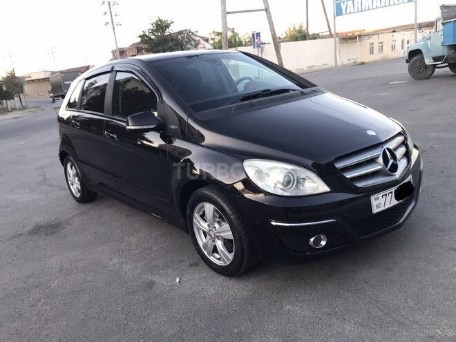 Mercedes B 180 2010, 167,000 km - 1.7 l - Sumqayıt